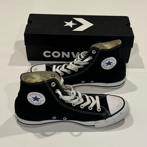 Men’s Black Converse Chuck Taylor Shoes